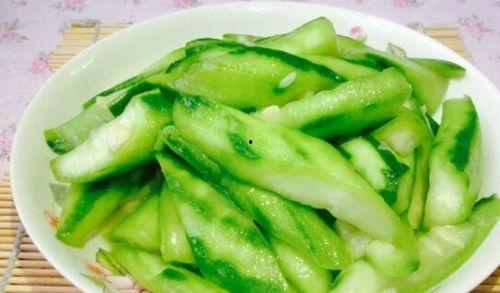 蚂蚁吃瓜的最佳方法,轻松掌握瓜果美食新技巧